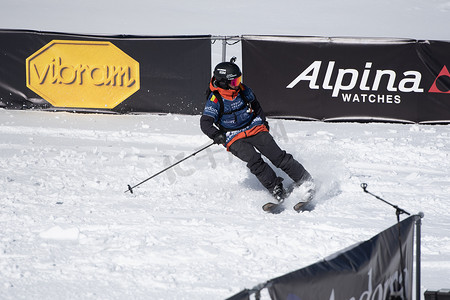 艾马尔·纳瓦罗 (Aymar Navarro) 参加了 2021 年冬季在安道尔 Ordino Alcalis 举行的 2021 年自由滑雪世界巡回赛第 2 步比赛。