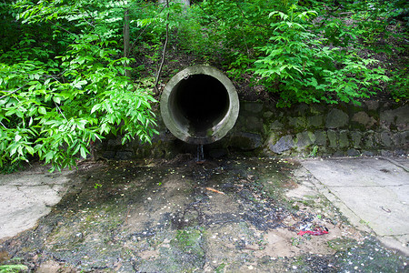 排水管摄影照片_排水管排水