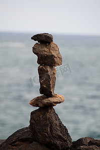 岩石桩或人物雕塑
