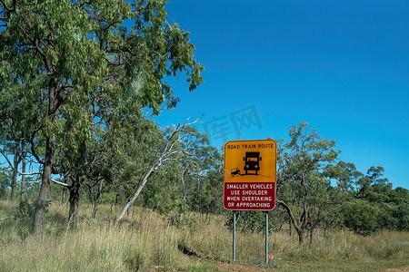 澳大利亚公路上的公路列车安全通告