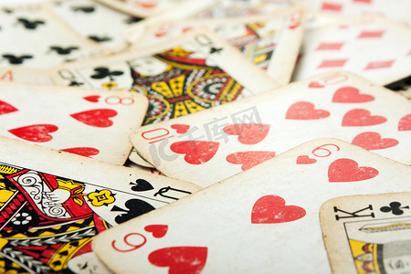 扑克牌游戏摄影照片_扑克牌