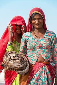 盐场的印地安女工