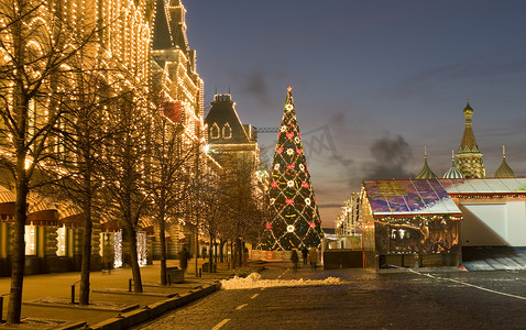 《莫斯科，圣诞树》