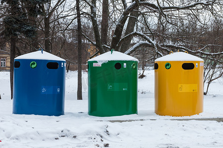 “垃圾和垃圾、回收和废物的大垃圾箱”