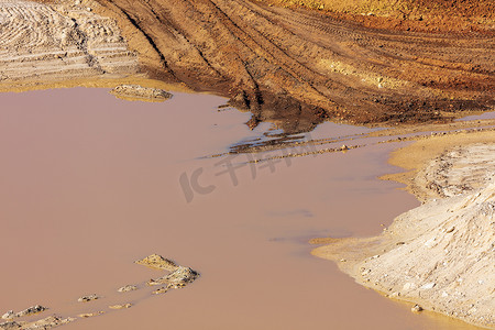 大采石场的死水照片
