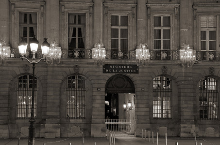 “司法部，巴黎”