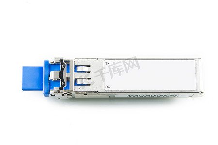 网络交换机摄影照片_用于隔离网络交换机的光学千兆位 SFP 模块