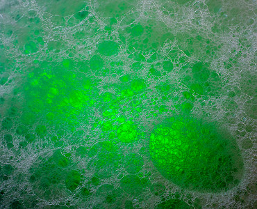 有毒废物泡沫发光绿色
