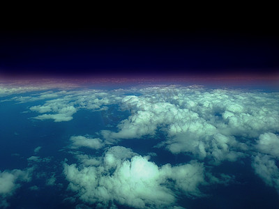 从上层大气层看地球