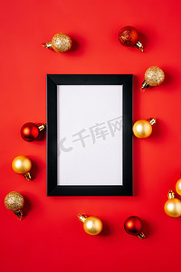 圣诞背景相框摄影照片_带有相框模型的圣诞作文。