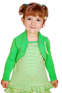 黄绿色礼服摆在的小女孩