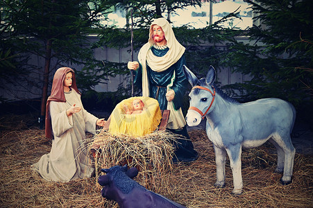 美丽的耶稣诞生场景与小耶稣。