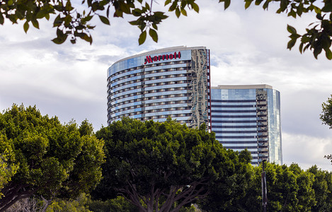 万豪酒店位于圣地亚哥市中心