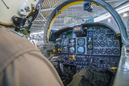 “诺斯罗普 f-5a 自由战斗机、驾驶舱和仪表板”