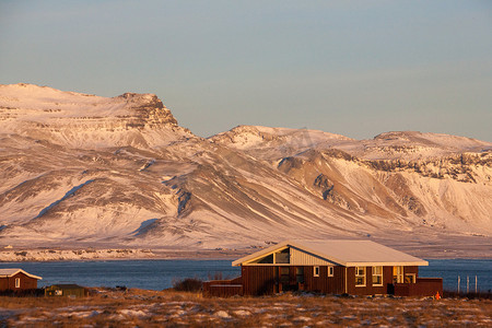 阿尔纳斯塔皮摄影照片_欧洲冰岛 Snaefellsness 半岛美丽的 Arnarstapi