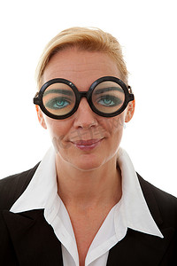 戴着滑稽眼镜的女商人的画像
