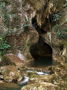 伯利兹 Actun Tunichil Muknal 洞穴入口