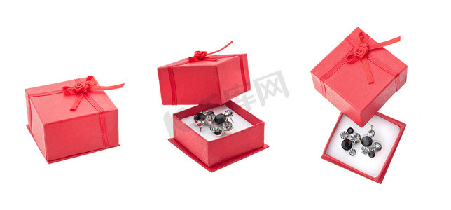 红色礼物盒和耳环