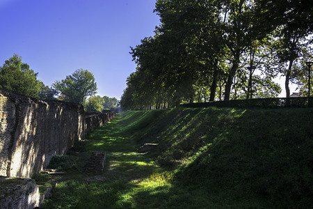 费拉拉城墙（意大利语 Le Mura）在意大利