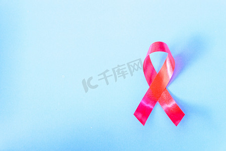 红丝带支持 HIV、AIDS