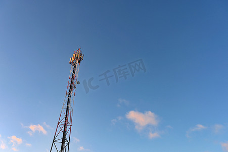 电信塔帆柱电视天线无线技术