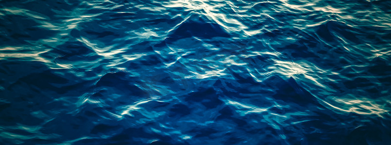 深海蜜柚摄影照片_深蓝海水质地、深海波浪背景作为自然与环境设计