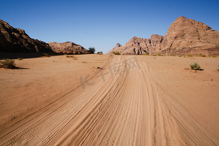 蓝色莫兰迪ppt模板摄影照片_沙漠瓦迪拉姆。