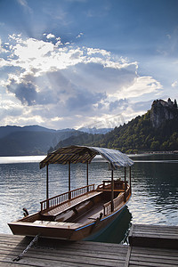 斯洛文尼亚布莱德湖的游船