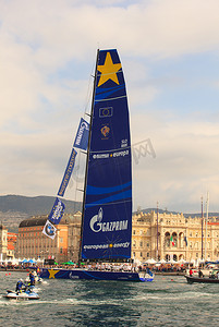 赛拉摄影照片_“Esimit Europa 2 是第 46 届 Barcolana 帆船赛的冠军，的里雅斯特”