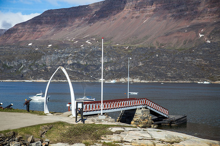 “格陵兰岛 Qeqertarsuaq 的码头”