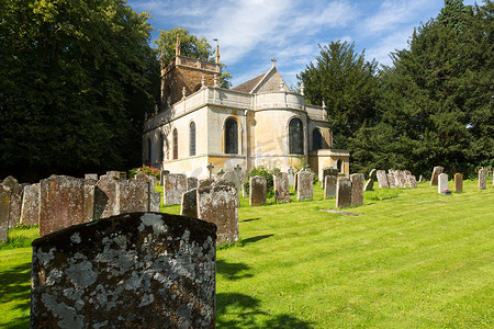 霍宁顿科茨沃尔德的教堂和墓地