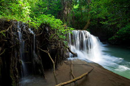 单击下载以保存 Huai Mae Khamin Waterfall mp3 youtube com