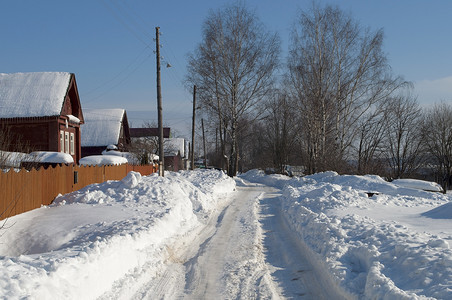 下雪路摄影照片_村里的雪路
