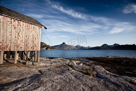 船屋摄影照片_挪威海岸船屋
