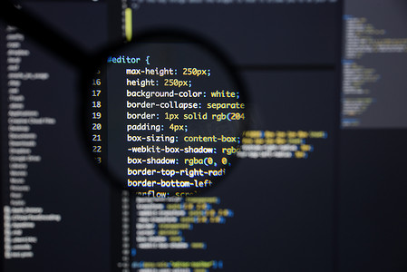 真正的 CSS 代码开发屏幕。