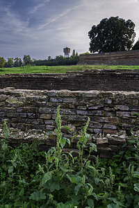 费拉拉城墙（意大利语 Le Mura）在意大利