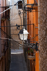 校外小巷子摄影照片_西班牙正宗村庄的小巷子