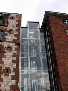 玻璃中庭摄影照片_现代玻璃建筑