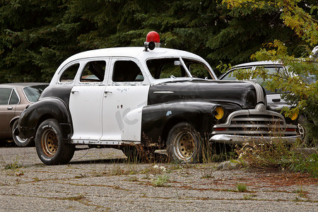 不列颠哥伦比亚省萨米特湖的古董警车