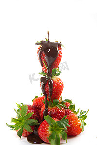 草莓塔摄影照片_草莓塔与融化的巧克力