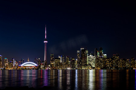 加拿大安大略省多伦多市中心的夜景