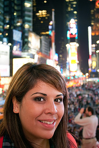纽约时代广场的女人
