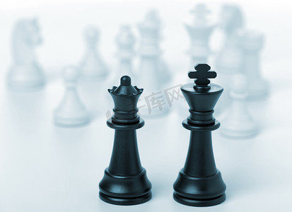 黑色对话摄影照片_国际象棋国王和王后