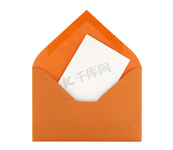 橙色信封中的空白卡片