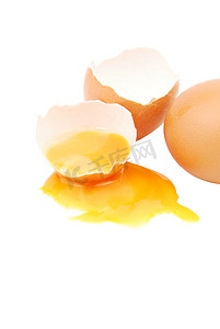 破了的鸡蛋摄影照片_鸡蛋破了，蛋黄和蛋白都流出来了