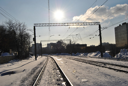 铁路钢轨摄影照片_冬季铁路