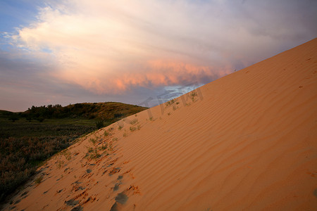 风景秀丽的萨斯喀彻温省大沙丘的沙丘