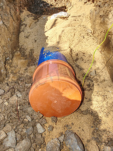 城市供水管道端盖施工。