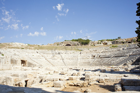 “希腊剧院，西西里锡拉丘兹的尼亚波利斯”