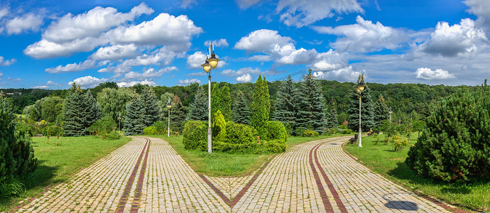 基辅摄影照片_乌克兰基辅的 Feofaniia 公园